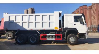Sinotruk Howo Dump Truck 371 6x4 is ready shipping to Guinea