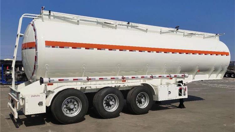 What Should I Look for When Buying China 40000 Liters Petrol Tanker Trailer for Sale