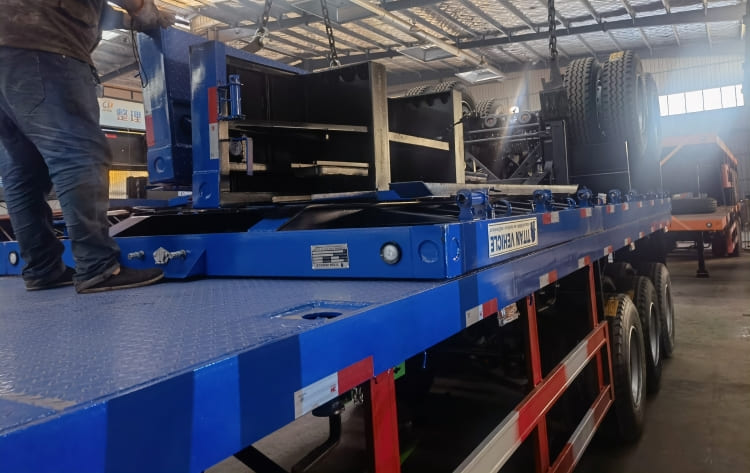 Tri Axle 40 Ft Flatbed Semi Trailer for Sale in Guinea GNBTY