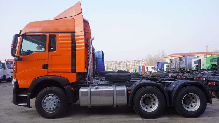 Sinotruk Howo Tractor Head Truck 430 for Sale Price in Guinea Conakry