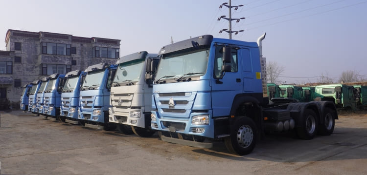 Sinotruk Howo Tractor Trucks 371 6x4 for Sale in Guinea Kamsar