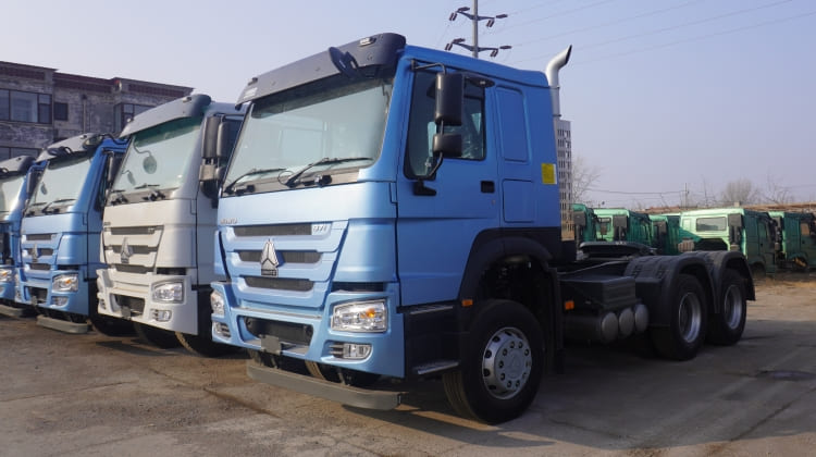 Sinotruk Howo Tractor Trucks 371 6x4 for Sale in Guinea Kamsar