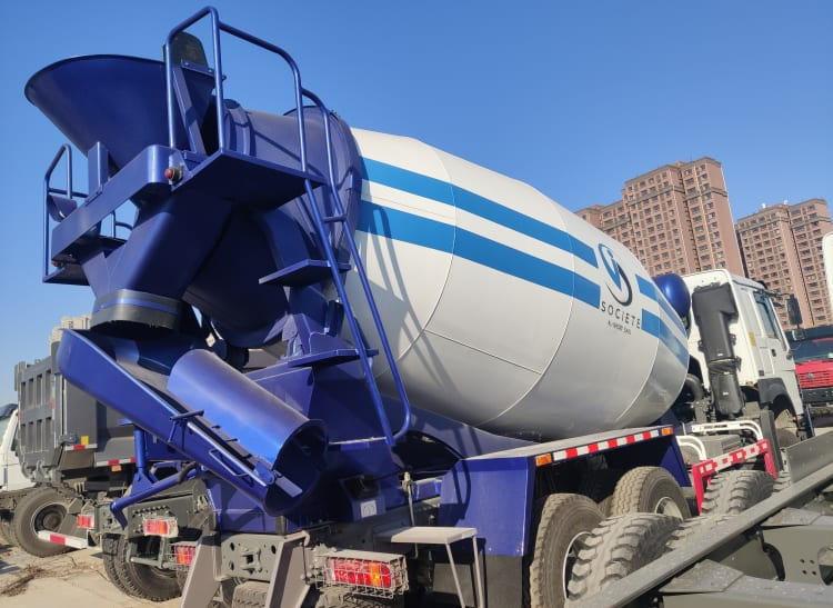 Sinotruk Howo 371 Concrete Mixer Truck for Sale in Guinea