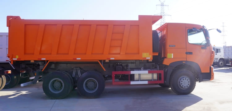 Sinotruk Howo A7 6x4 Tipper Truck for Sale in Guinea Conakry