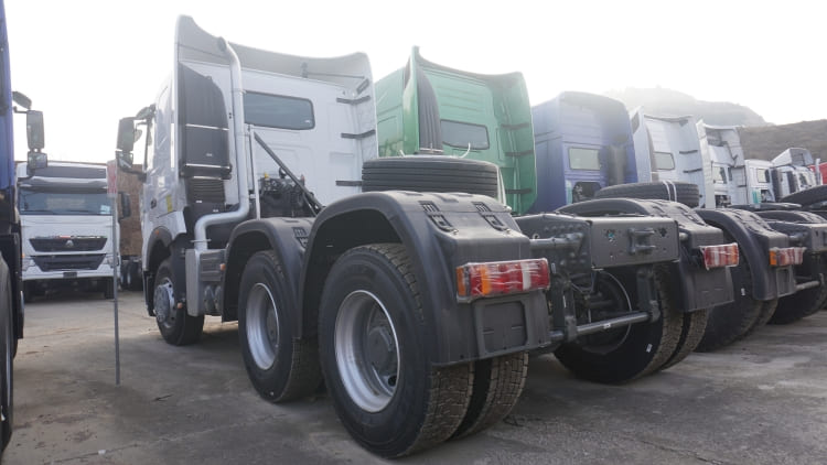 Sinotruk Howo Tractor Head A7 371 for Sale in Guinea
