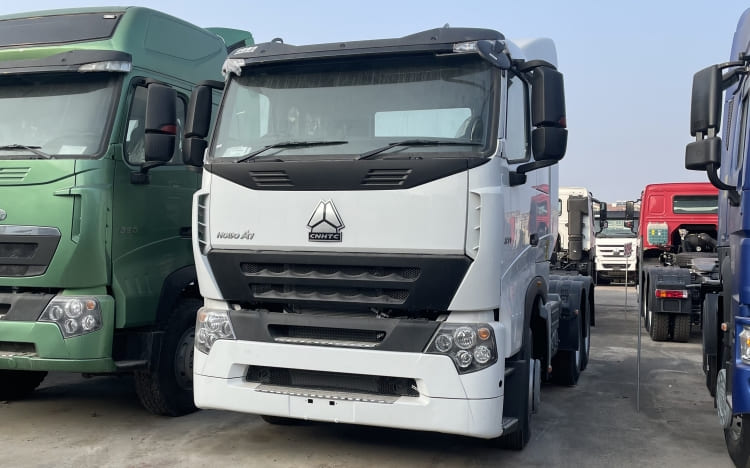Sinotruk Howo Tractor Head A7 371 for Sale in Guinea