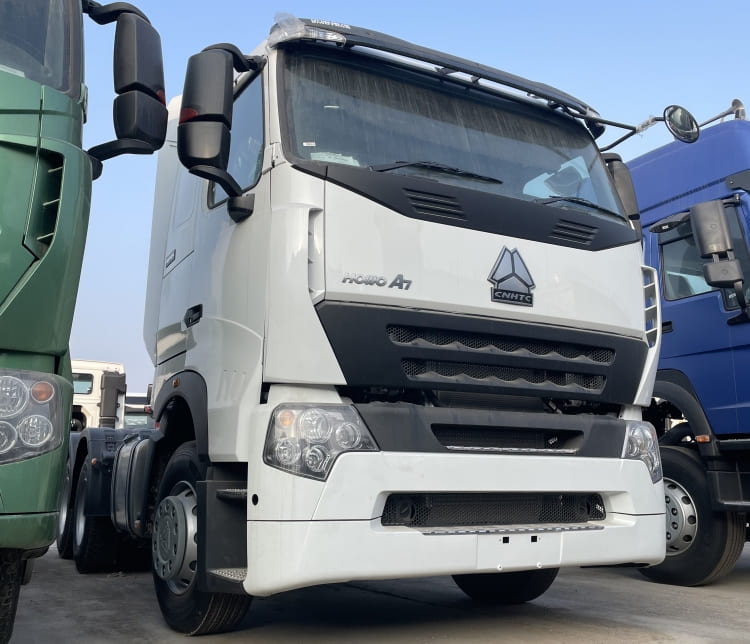 Sinotruk Howo Tractor Head A7 371 for Sale in Guinea