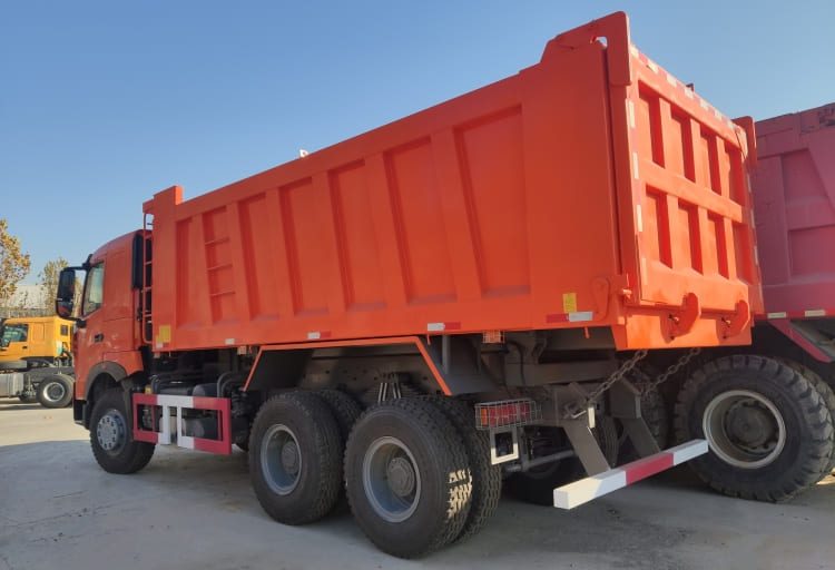 Sinotruk Howo 6x4 371 Dump Truck for Sale in Guinea GNBTY