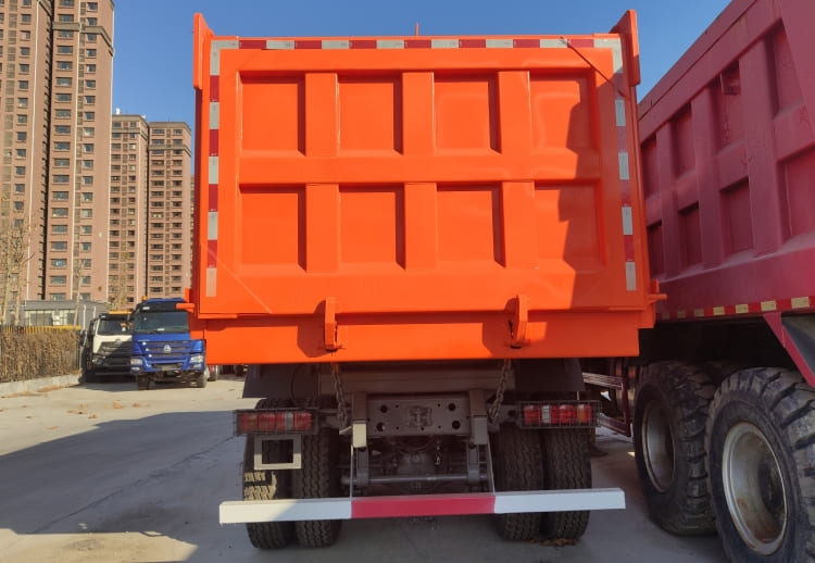 Sinotruk Howo 6x4 371 Dump Truck for Sale in Guinea GNBTY