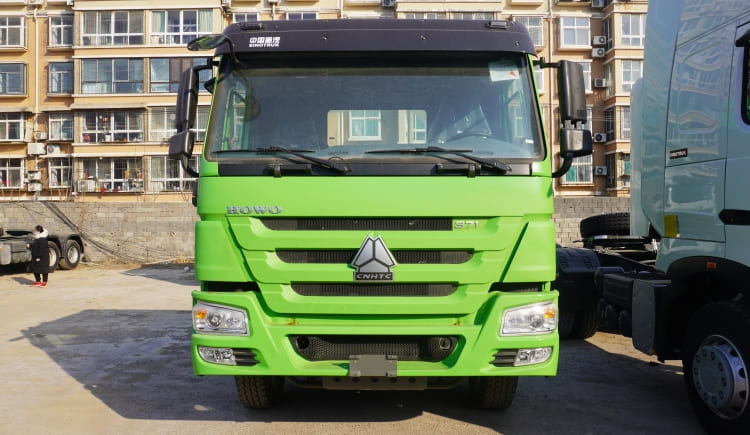 Sinotruk Howo 6x4 Tractor Truck 371 for Sale in Guinea Conakry