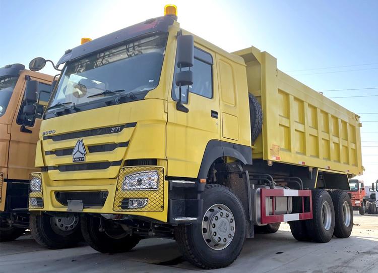Sinotruk Howo 371 6x4 Tipper for Sale with 13R22.5 Tires for Guinea Market