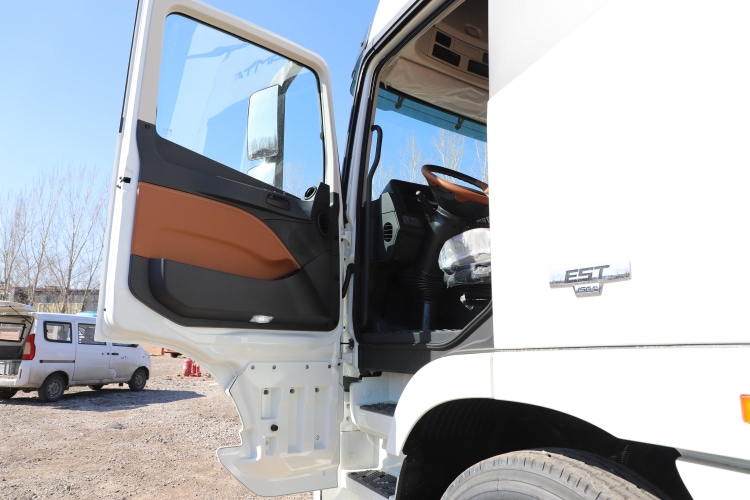 Foton Auman EST Tractor Head 6x4 for Sale in Guinea