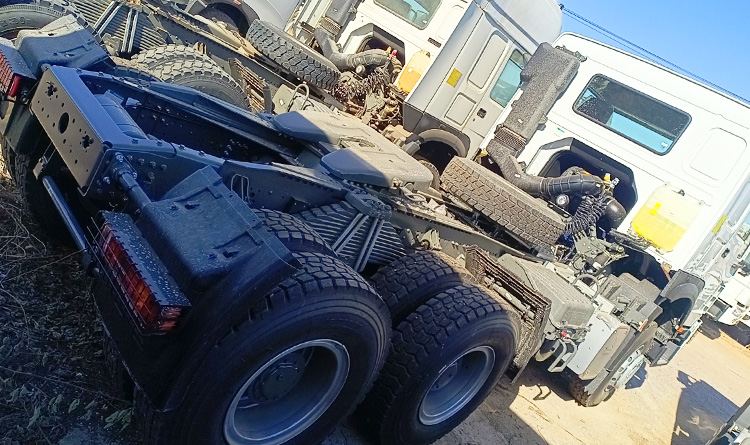 Howo Truck for Sale | Sinotruk Howo 400 Tractor Head for Sale in Guinea