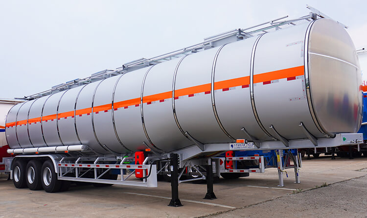 Stainless Steel Tanker - Fuel Tanker Trailer for Sale in Guinea