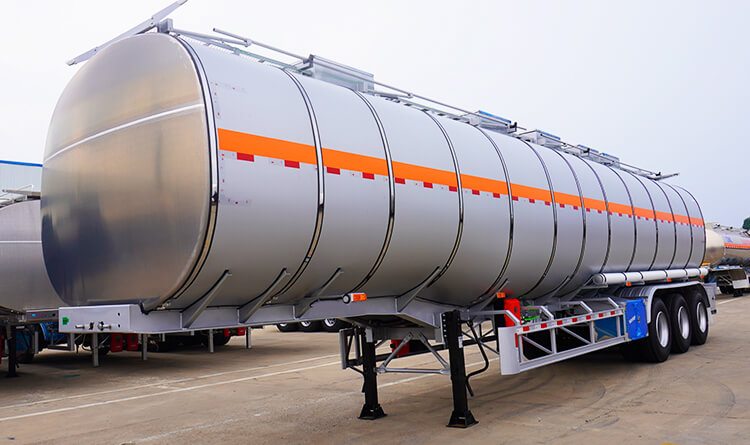 Stainless Steel Tanker - Fuel Tanker Trailer for Sale in Guinea