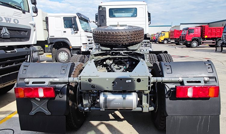 New Model Sinotruk Howo Tractor Truck Price in Conakry Guinea