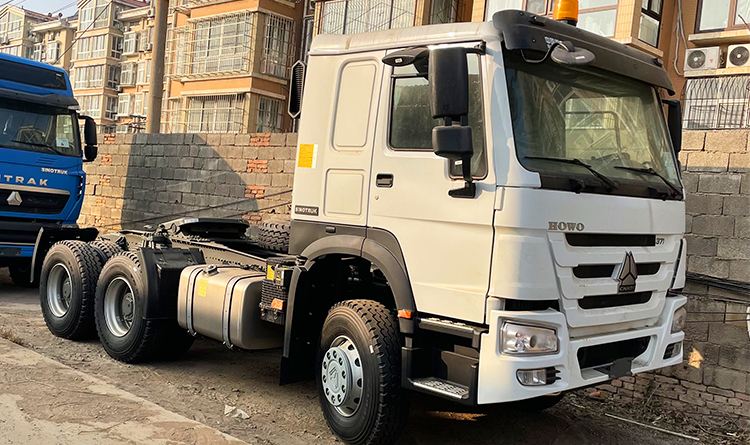Second Hand Howo Tractor Truck for Sale in Guinea