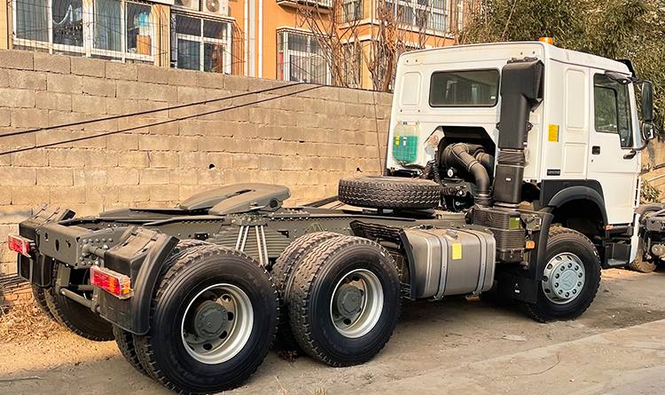 Second Hand Howo Tractor Truck for Sale in Guinea