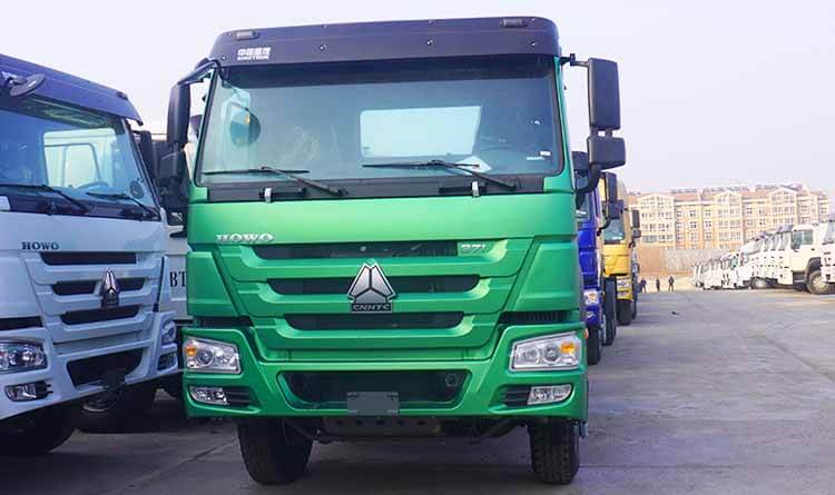 Used Sinotruk Howo Tractor Truck for Sale in Guinea