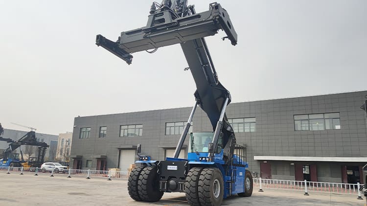 Reach Container Stacker for Sale in Guinea Conakry