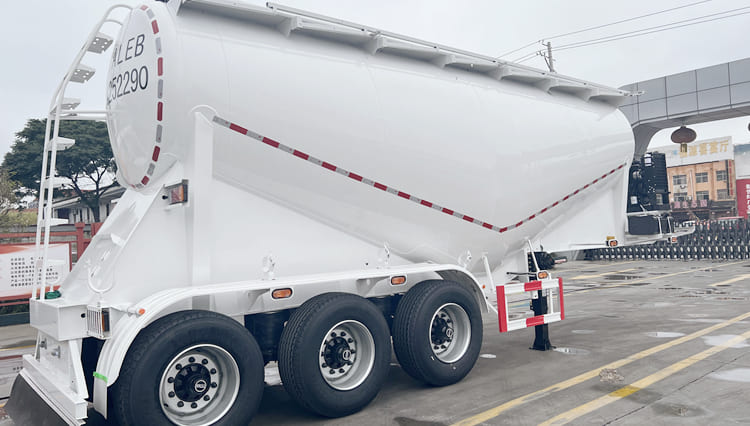 Cement Bulker Trailer for Sale in Guinea