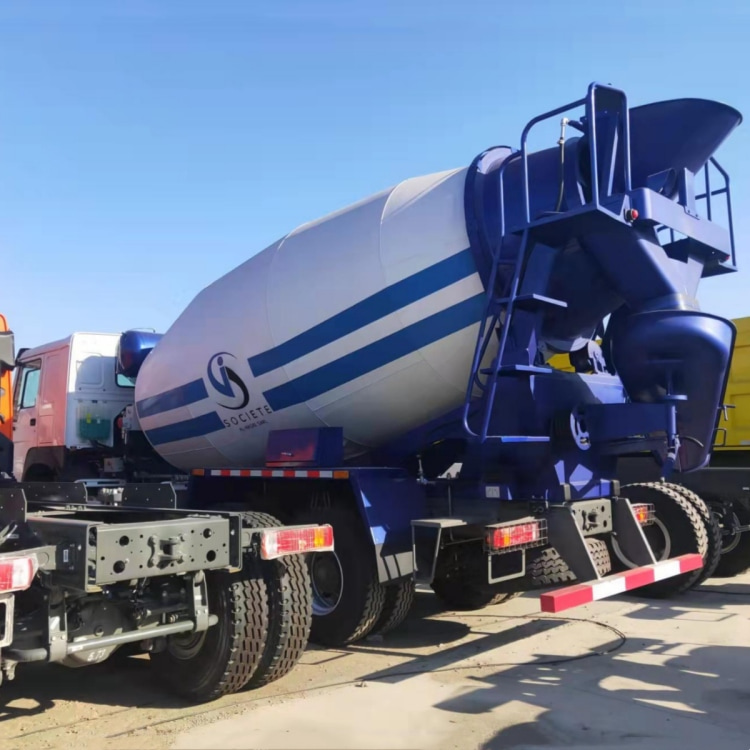Sinotruk Howo Concrete Mixer Truck 371